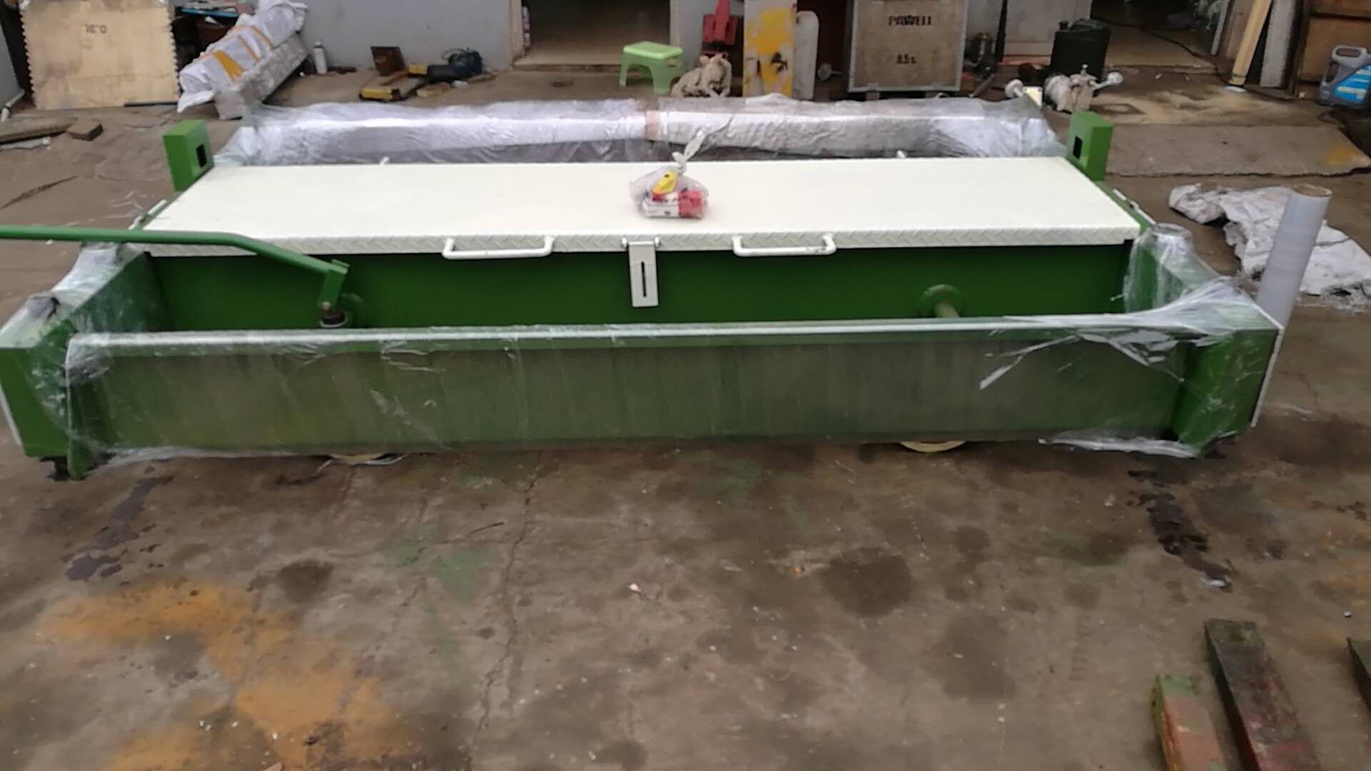 Let'S Take A Look At The Construction Of The Paver Let'S Take A Look At The Construction Of The Paver