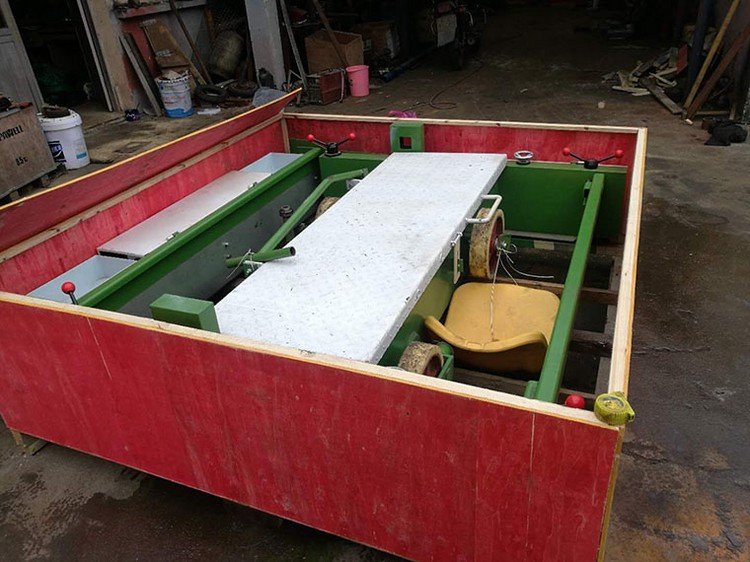 How To Operate The Conveyor Belt Of Rubber Paving Machine