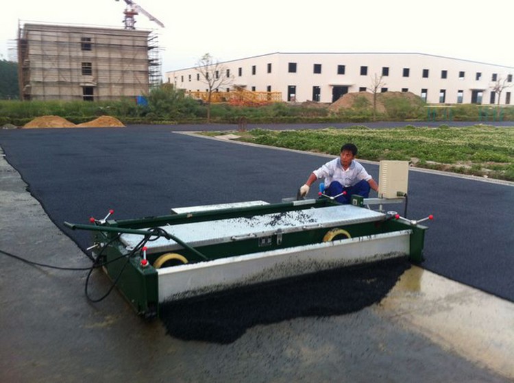 How To Clean The Road Paver Machine