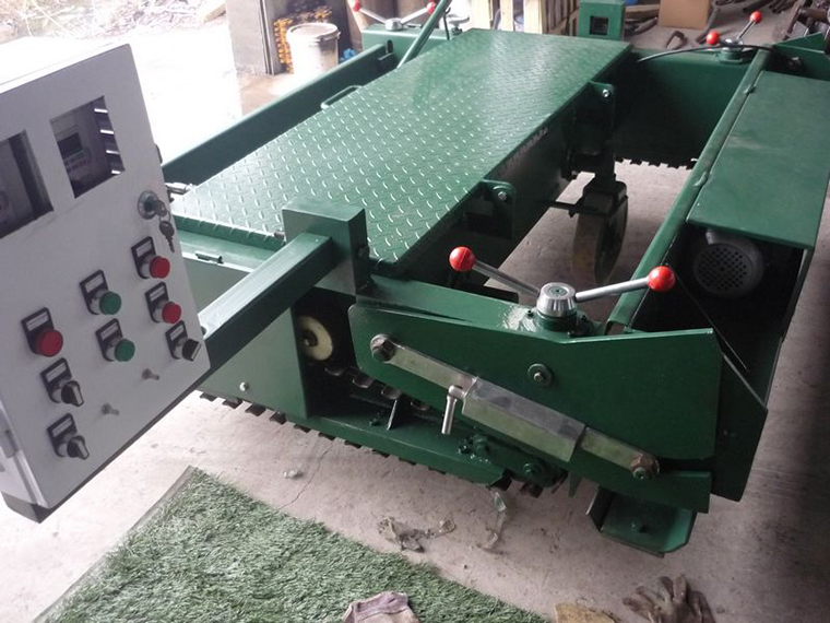 The Structural Characteristics Of The Road Paver Machine