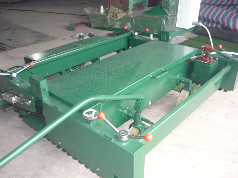 Rubber Paving Machine of Oil Leakage Treatment